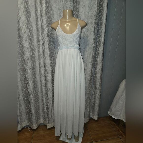 WHITE EMBROIDERED SUMER DRESS NWT - Picture 1 of 12